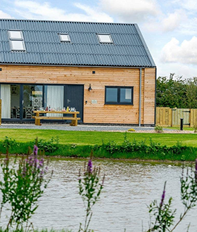 Bumblebee Holiday Cottage in Lincolnshire