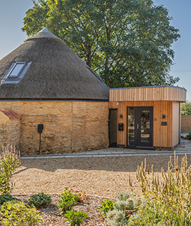 Horse Gin Luxury Holiday Cottage, Lincolnshire