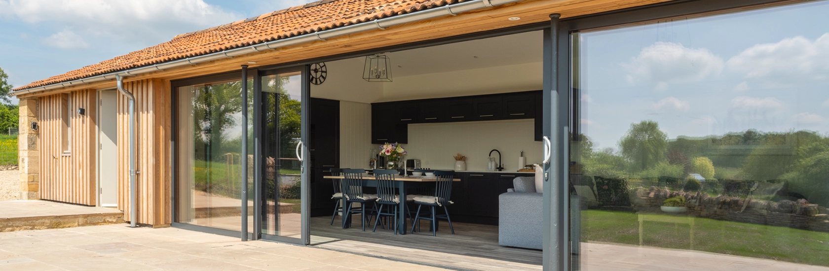 Full-width Pipehouse